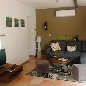 Privé, A Pied Piscine, Parking 2 Voitures, 3 2 Sdb Villa